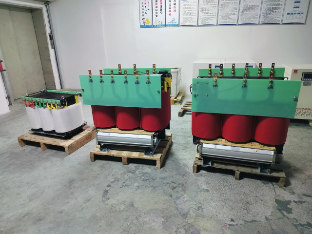 额尔古纳KS11-1000KVA矿用变压器